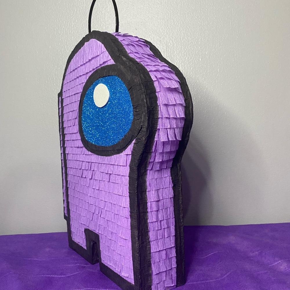Mini piñata among us - light purple
